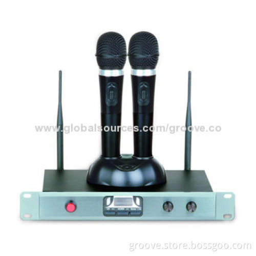 UHF 800MHz Band PLL Frequency Synthesized, One with One UHF Wireless Microphone System